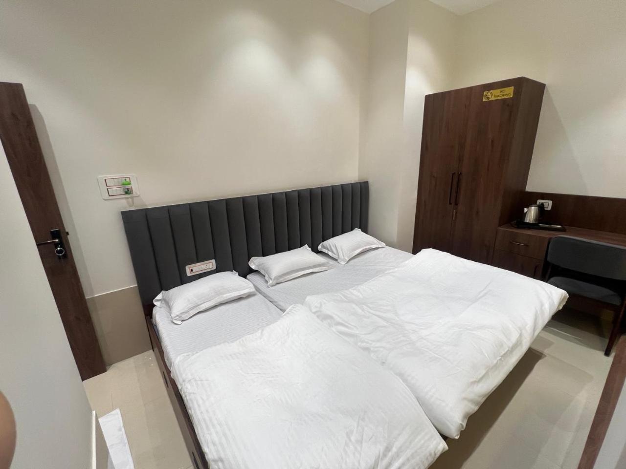 Mahant Ji Residency Hotel Varanasi Ngoại thất bức ảnh